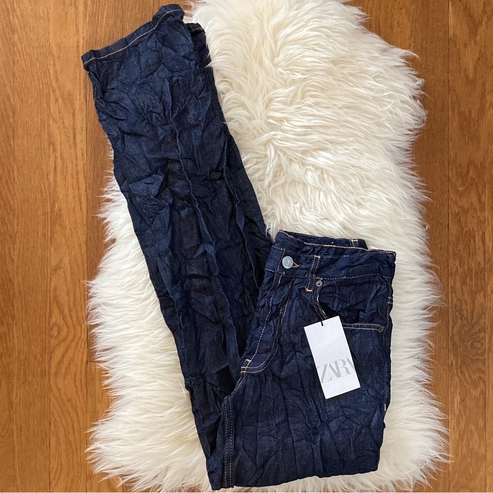 Zara Wrinkle Effect Low-Rise Straight Jeans in Rinse Wash